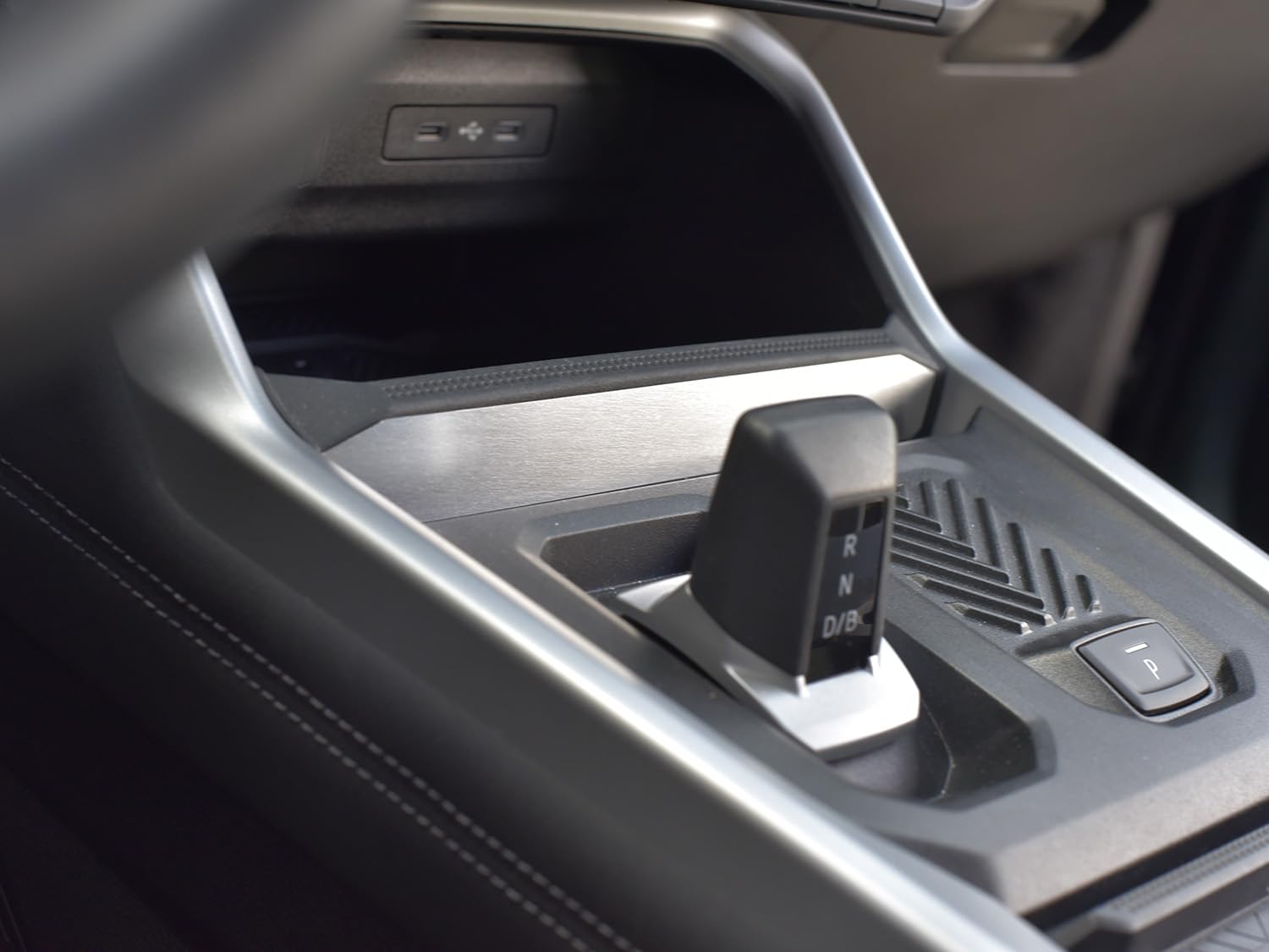 Stalowa osłona na Dacia Bigster (R1310) Dekoracja konsoli środkowej Inox Akcesoria
