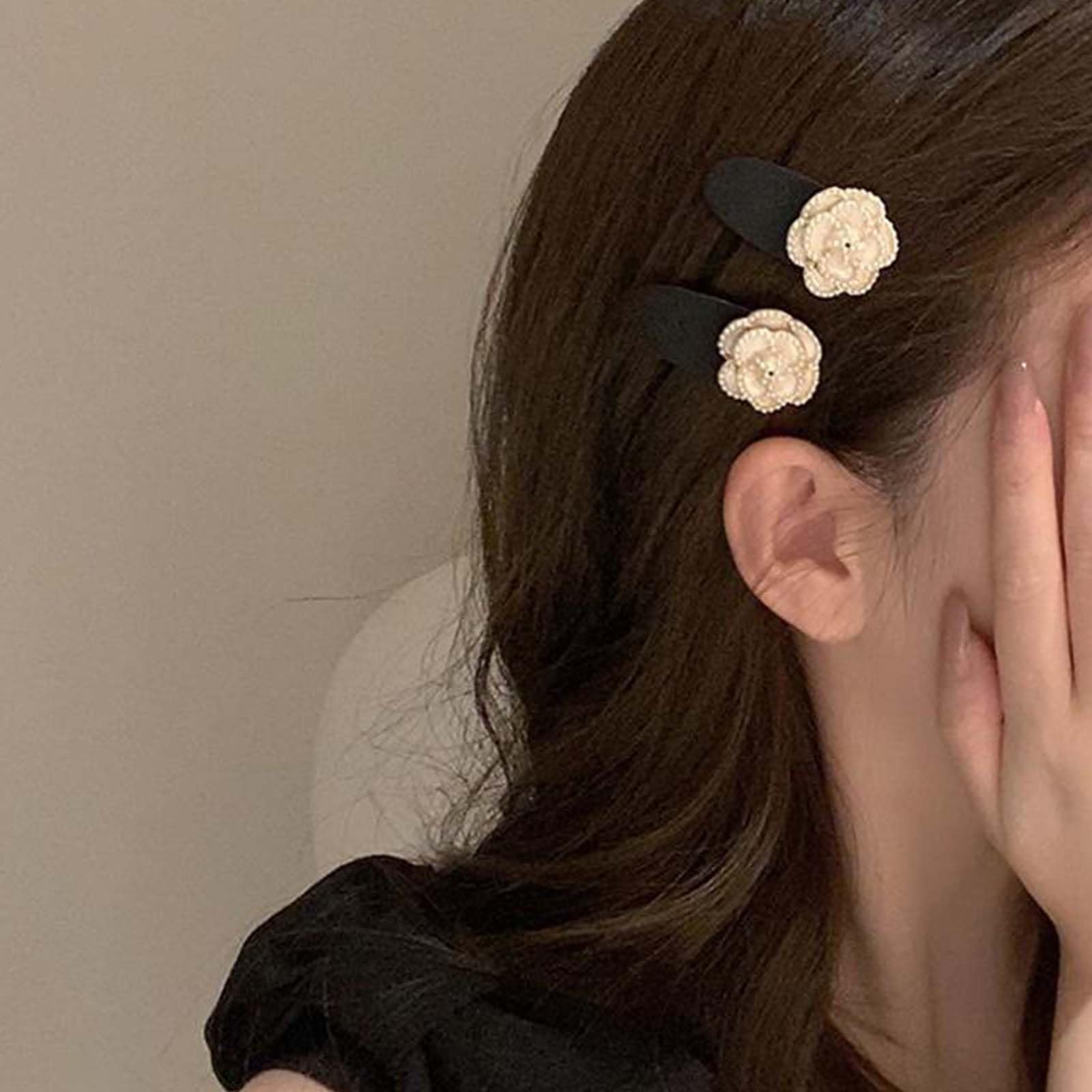 Fermaglio Per Capelli A Camelia Con Perla Francese – Clip Laterale In Velluto, Nero, Per Matrimonio E Occasioni Speciali