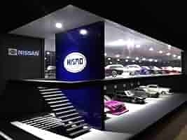 ミニカー専用ジオラマ：1/18＆1/24 コンパクトショールーム（ミラータイプ） ミニカー専用ジオラマ：1/18＆1/24 コンパクトショールーム