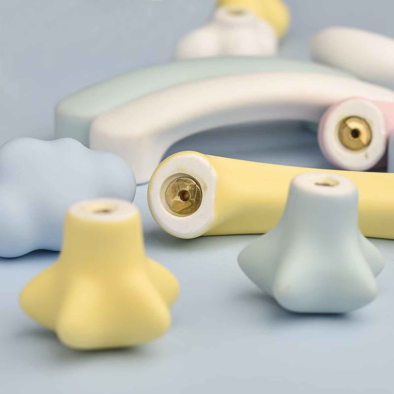 Confezione da 8, graziosi pomelli in ceramica a forma di nuvola, maniglie per cassetti e porte, ideali per la cameretta dei bambini, per armadi da bagno, mobili da cucina, decorazione per la stanza