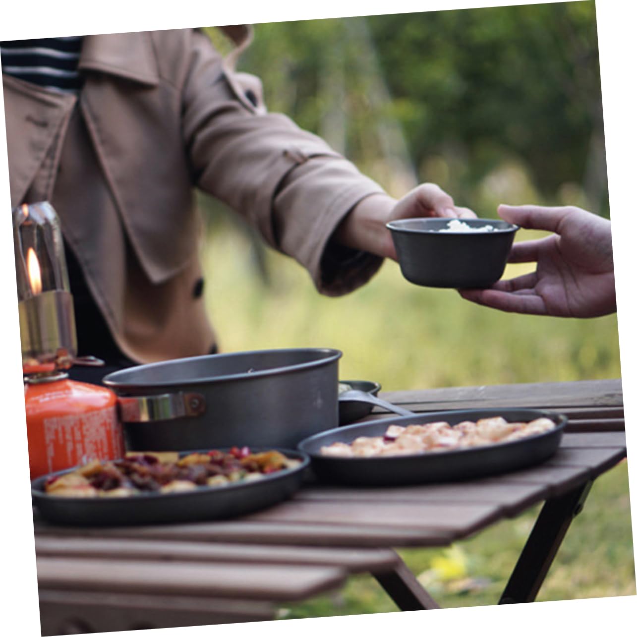 GRIRIW Outdoor Picnicware Set Aluminum Alloy Dinner Plate Snack Tray Cookie Dish Candy Case Bbq Plate Lightweight Versatile for Family Gatherings