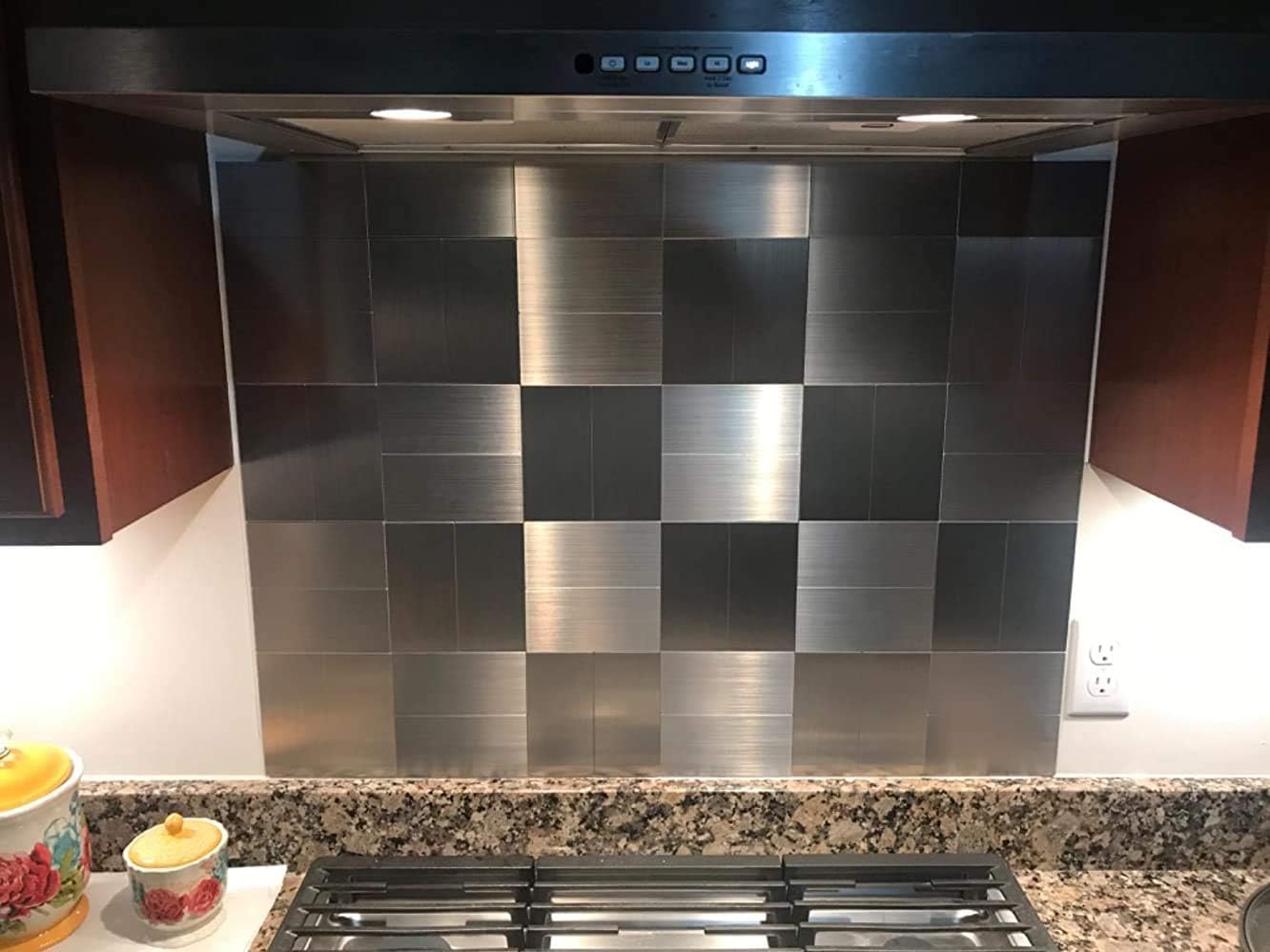 Yipscazo Piastrelle autoadesive da parete per cucina, color argento, 30,5 x 30,5 cm per foglio, confezione da 10