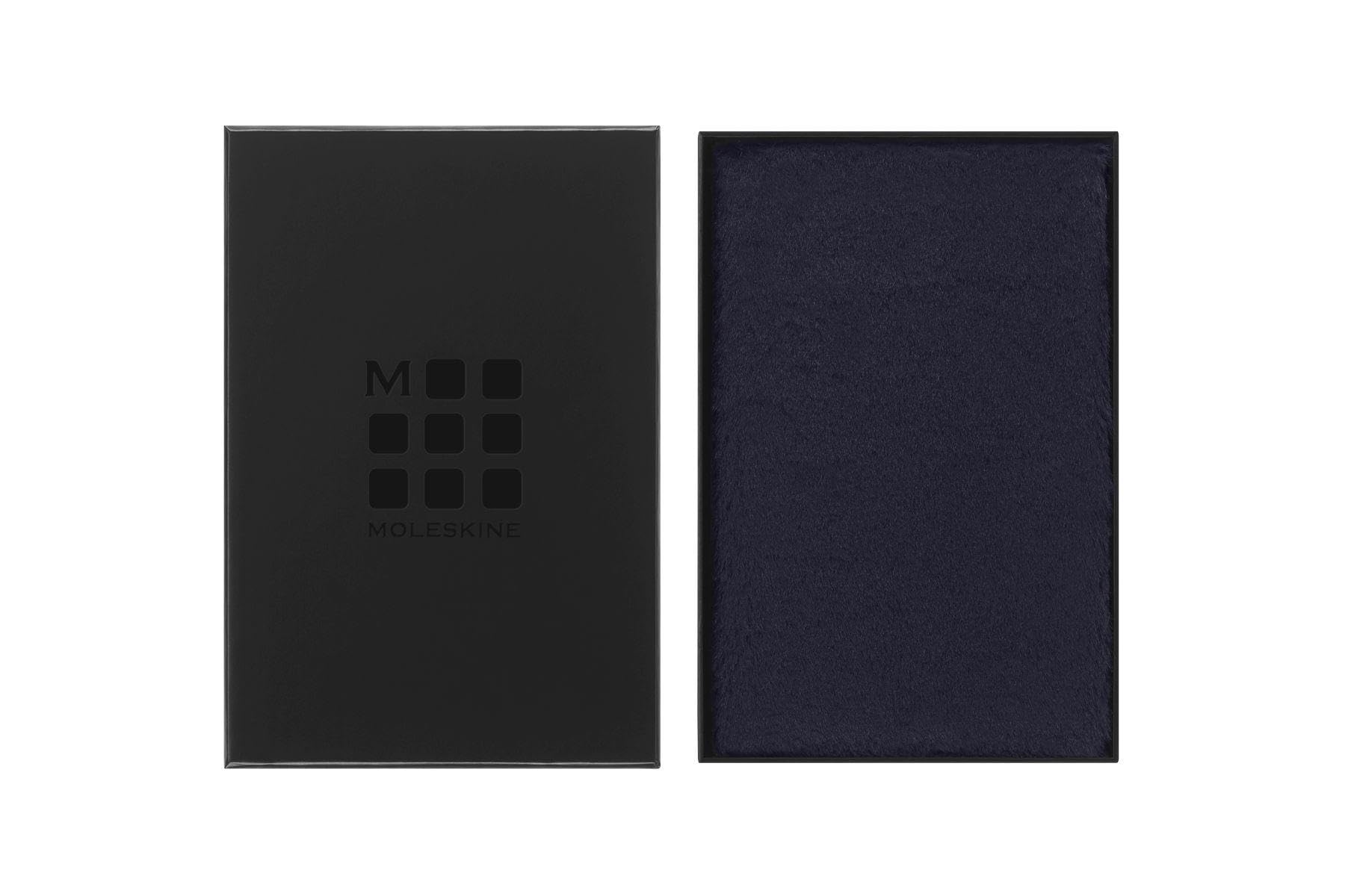Moleskine - Notizbuch mit Kunstfell, Hardcover und Elastikverschluss, Großformat, Farbe Dunkelblau