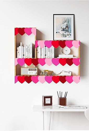 Miniatura 6 de Decoración de tablero de anuncios de corazón para el día de San Valentín de 68 pies con 50 calcomanías de amor, borde enrollado de corazón rojo y