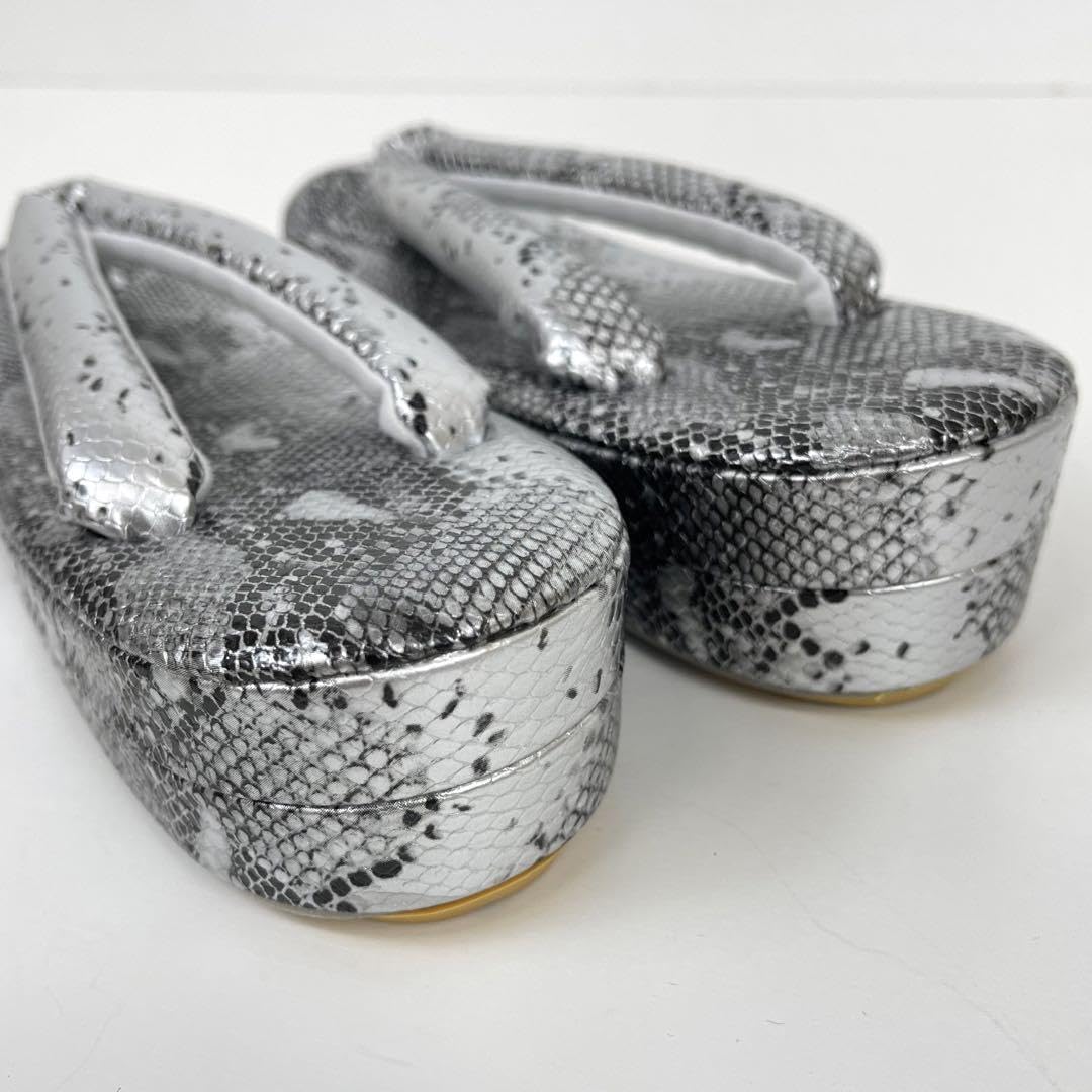 【着物と帯 時流】L314s◆新品 振袖用 草履バッグセット◆ヘビ柄 ギラギラ Amazon.co.jp: 着物と帯 時流L314 振袖用 草履バッグセットヘビ