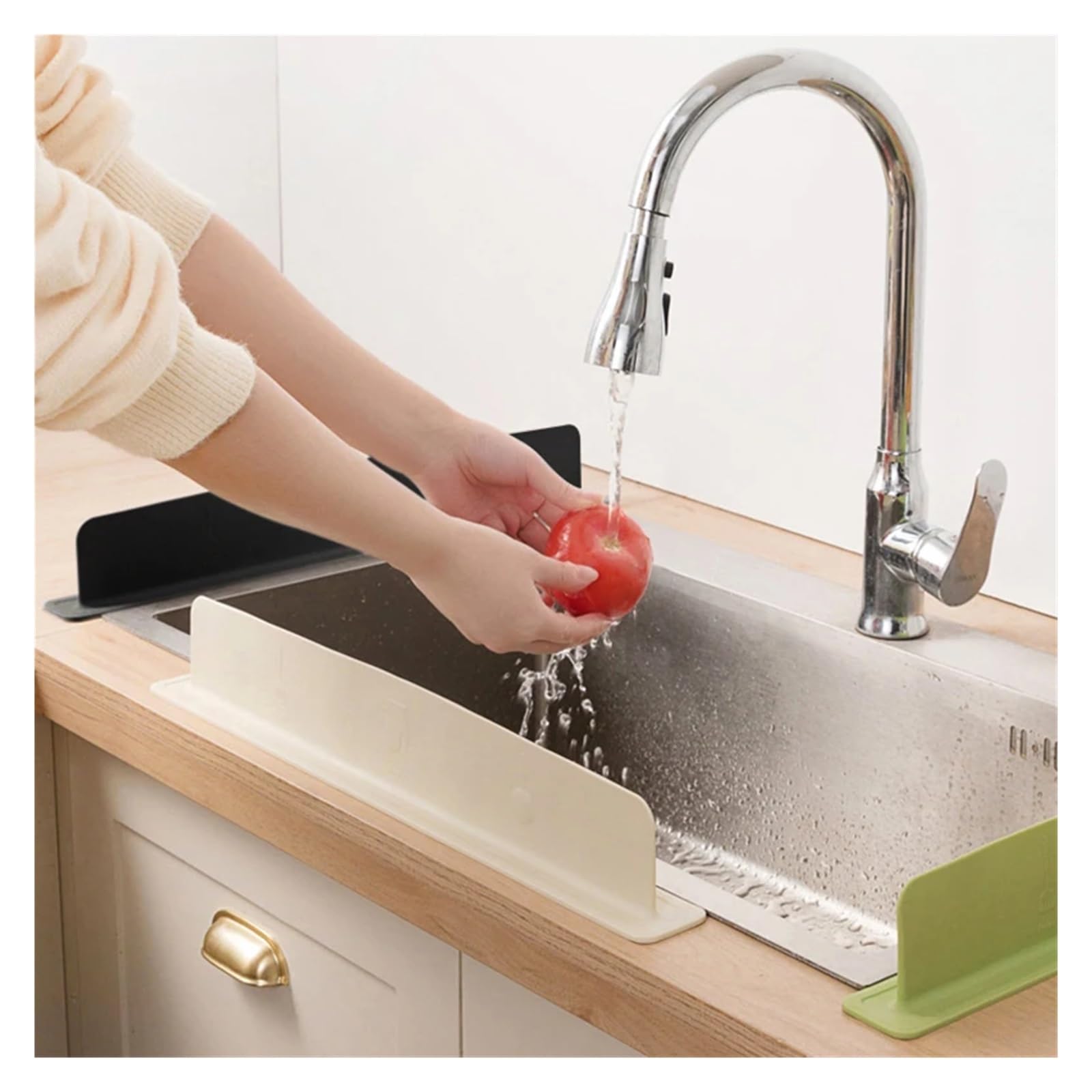 WEOKDFHA Sink Splash Guard Silicone Sink Splash Guard With Suction Cups Water Barrier To Protect Clothes Oil-Proof(White)