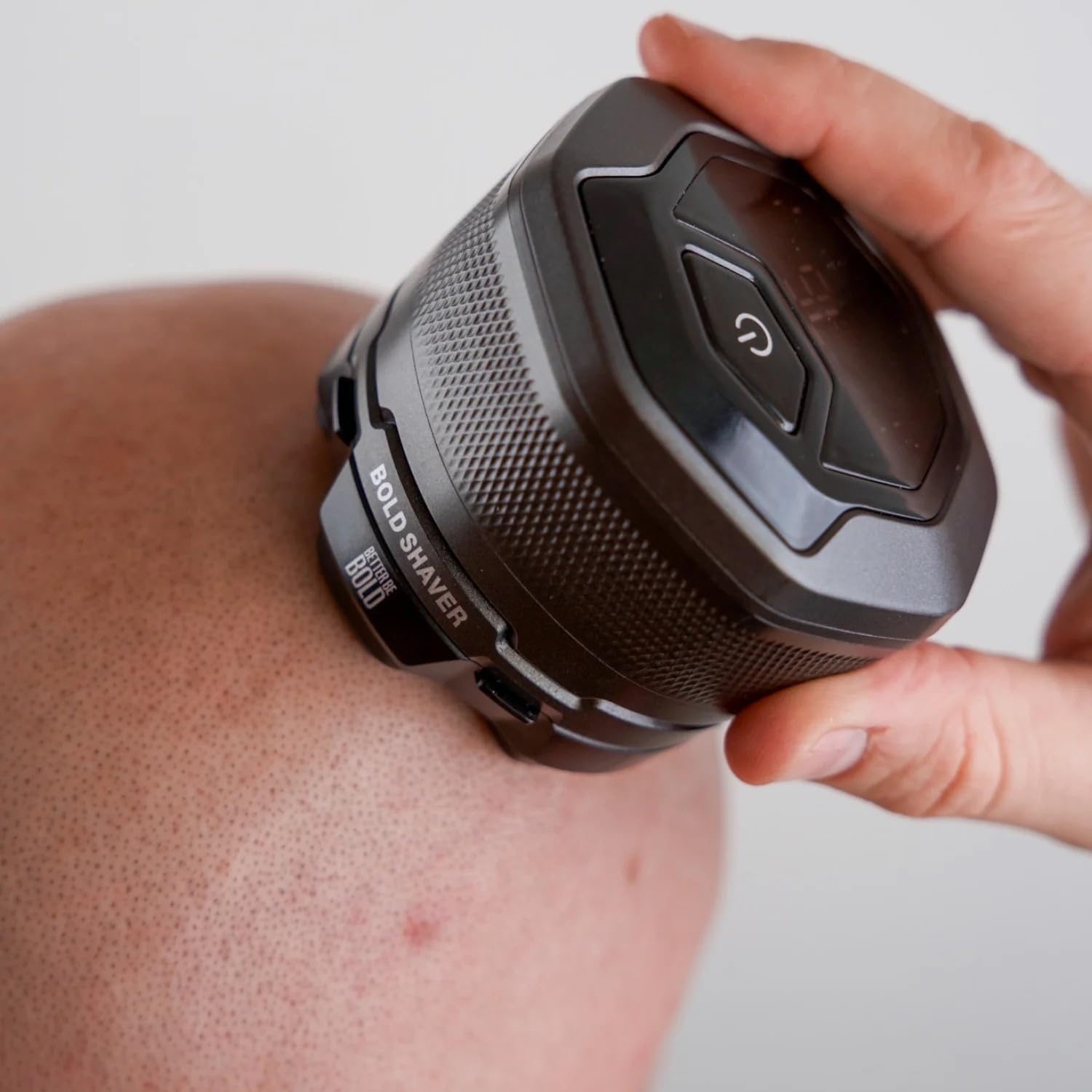 BETTER BE BOLD – Shaver per calvizie e crema calvizie anti-shine 50 ml Set – Opacizzante cura per calvizie 0– 3 mm – Calma dopo la rasatura – Senza rischio di taglio e irritazione della pelle – Rasoio