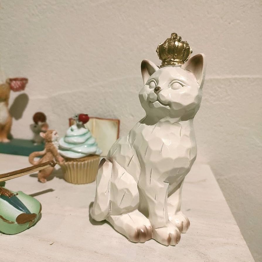 Amazon.co.jp: 王冠をかぶった猫ちゃんのオブジェ 置物 インテリア