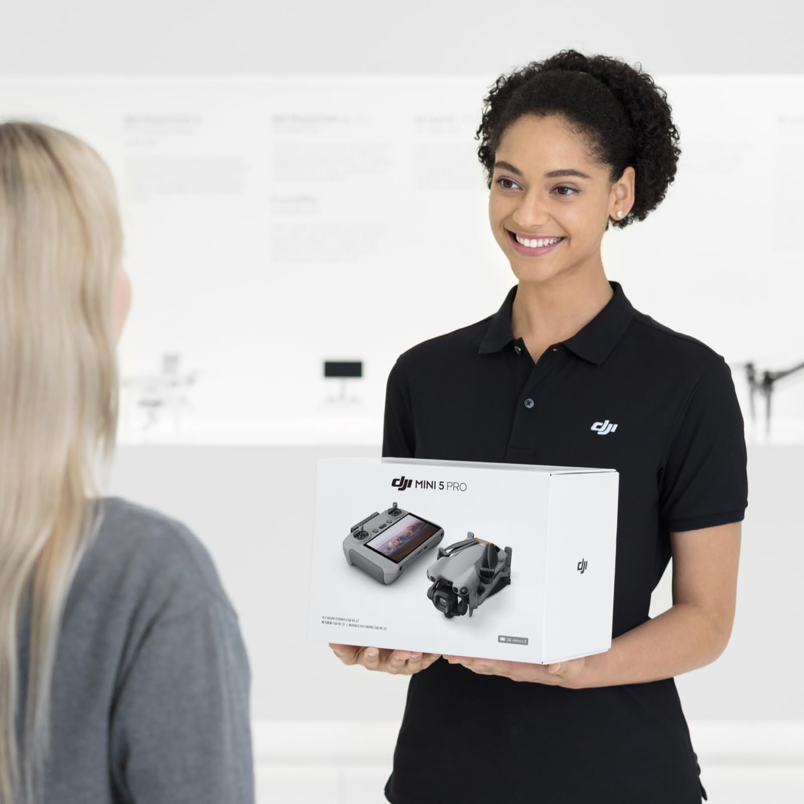 DJI Mini 5 Pro Fly More Combo mit DJI RC 2 Bundle, 4K Drohne mit Kamera für Anfänger, C0-Zertifiziert, 1-Zoll CMOS, Hinderniserkennung, 225°-Gimbal-Rotation (Mini 5 Pro Fly More RC2)