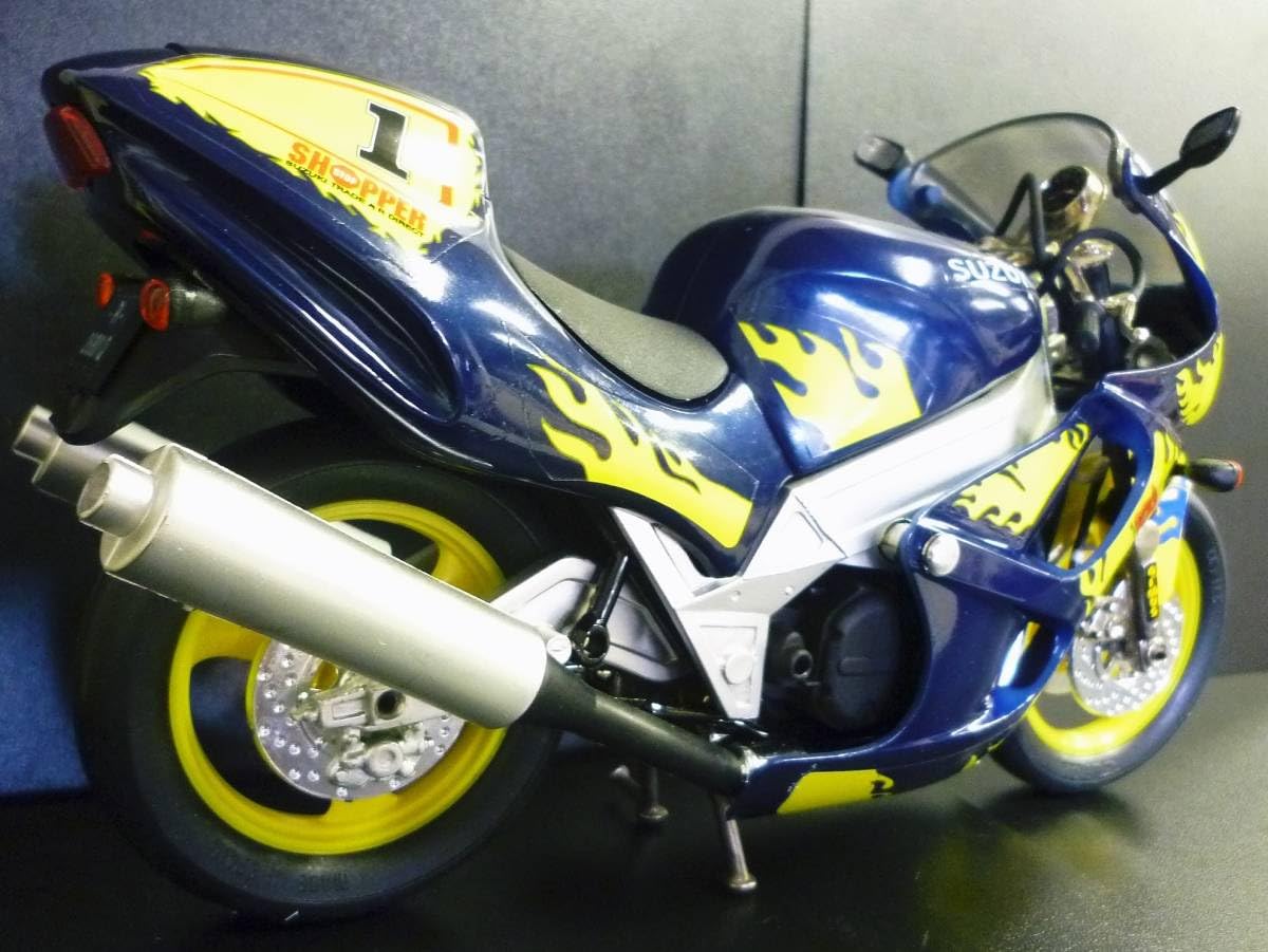 Amazon | ギロイ 1/10 スズキ GSX-R 900 SUZUKI GSX R900 Guiloy