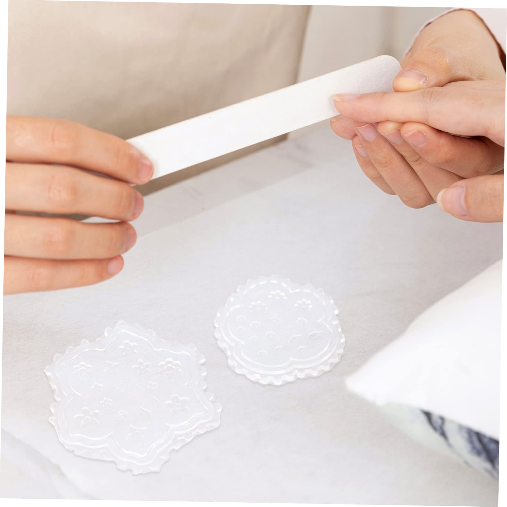 HOMSFOU 4 Set Stampo Per Intaglio Nail Art Fabbricazione Argilla Stampo in Silicone Per Intagliare Le Unghie Strumenti Per Unghie Fai Da Te Gel Di Silice 4 Pezzi*4