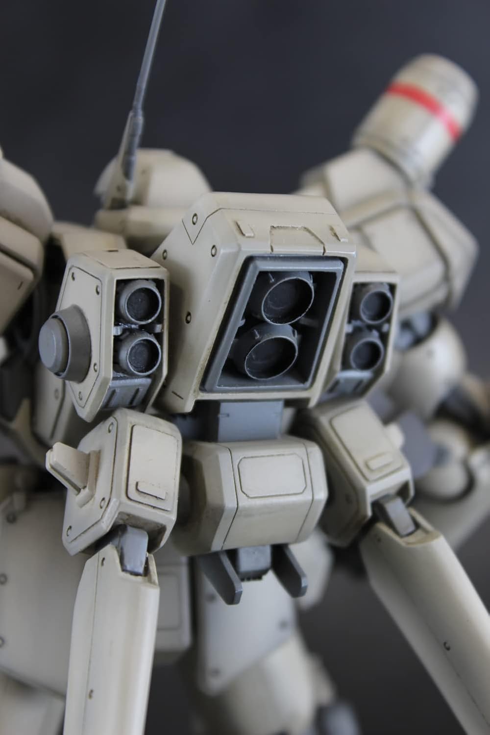 Plum Assault Suits Leynos: AS-5E3 Leynos Player Type 1:35 Scale Model Kit, Multicolor
