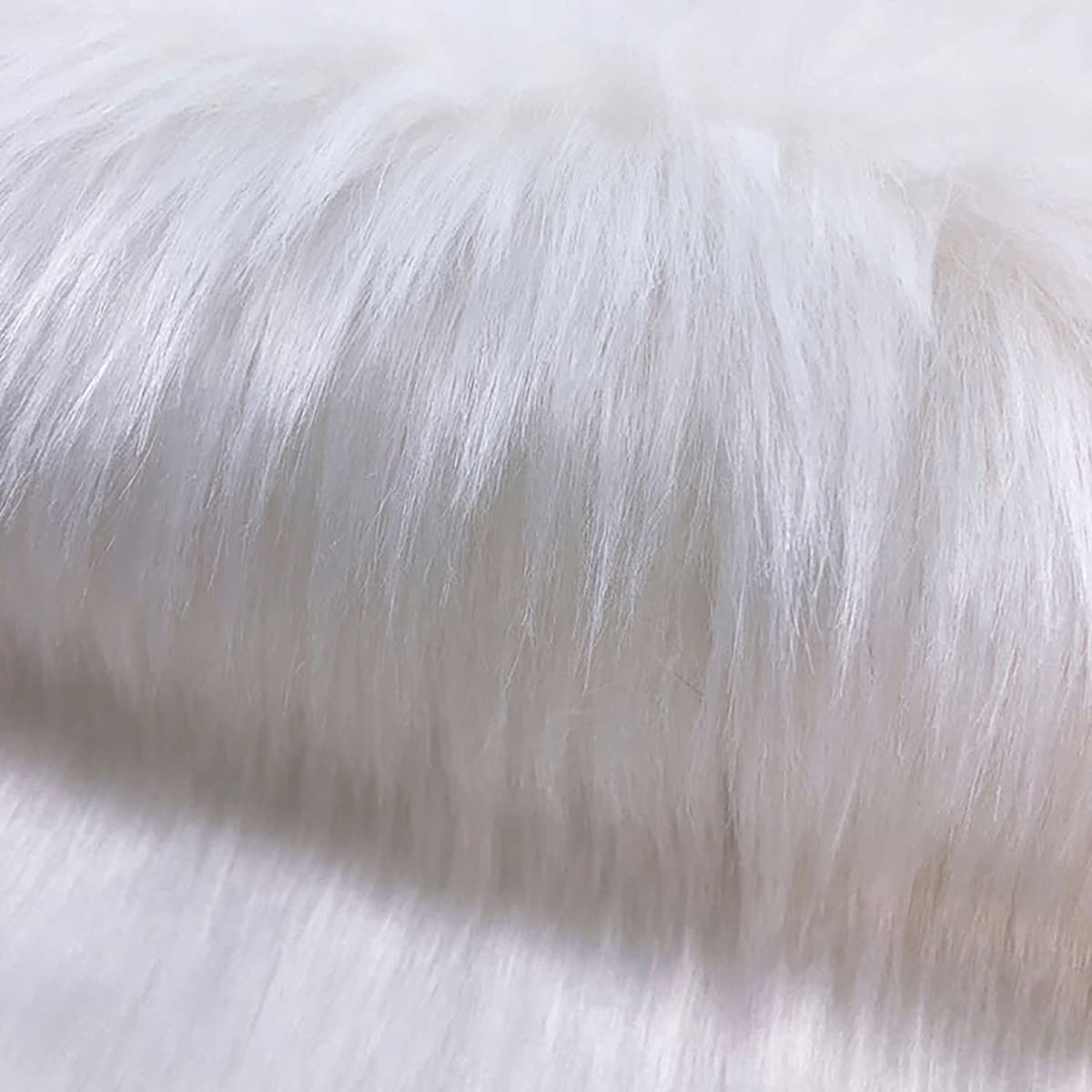 Bnalu White Quilting Fabric Faux Fur Shaggy Fur Fabric 50X170cm Long Pile For Diy Crafting Photo Prop Backdrop Cosplay Supply Hobby Costume Decoration Fashion Area Rugs Sewing(Size:hair Length 12Cm)