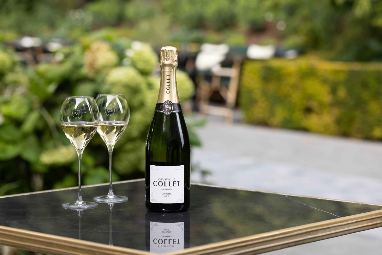 Collet Champagne Origine Brut - Assemblaggio di 100 Cru Storici – Cuvée 50% Meunier, 30% Chardonnay, 20% Pinot Noir - 3 Anni di affinamento - Dosaggio 9g/l - 75cl 12,5% vol. (1, 750.0, millilitro)