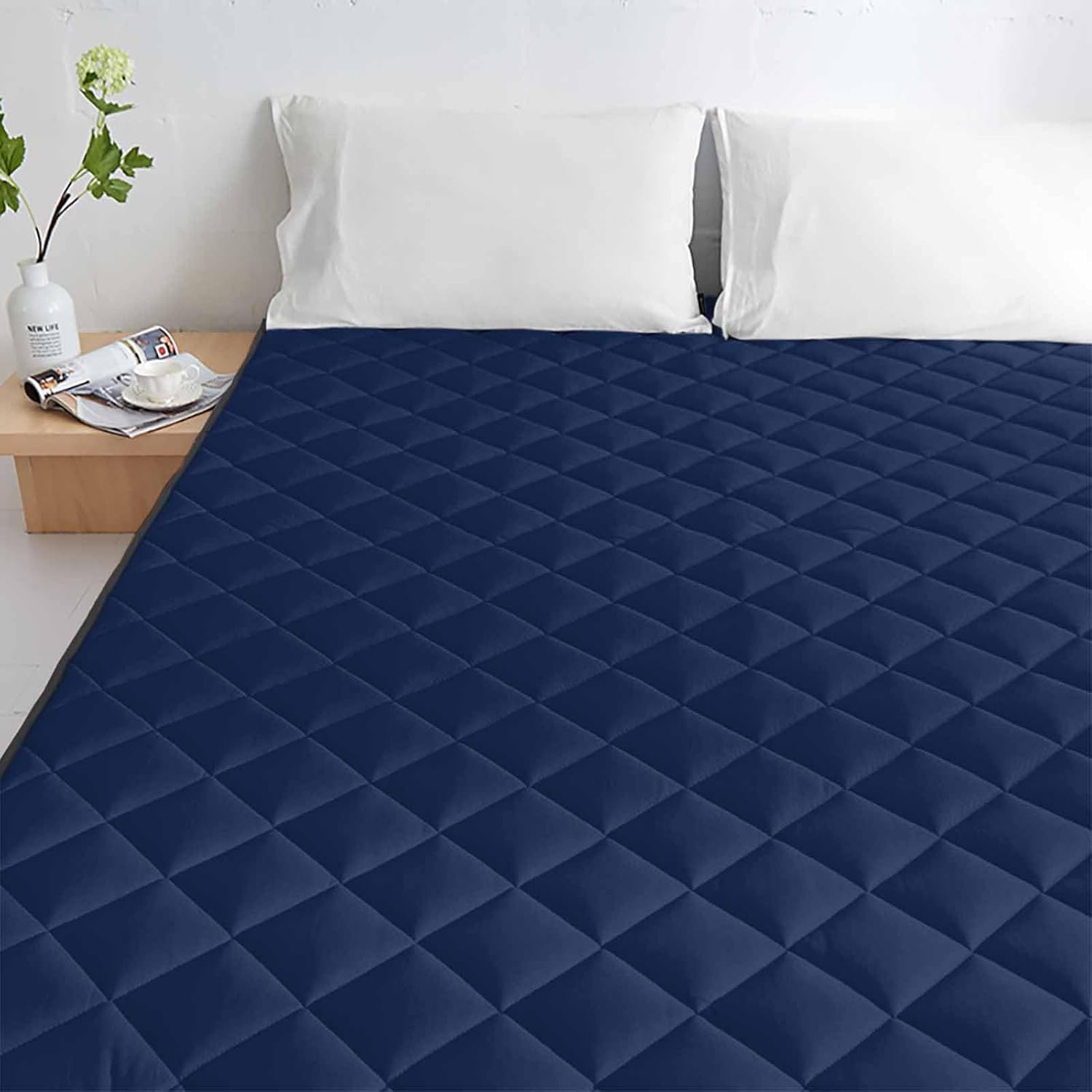 T&H XHome Quilt Oversized King Luxury Quilted Comforter Bedspread-Thin Soft Cozy, Navy Blue Solid Color Reversible Stitched Lightweight Quilt Coverlet for All Season