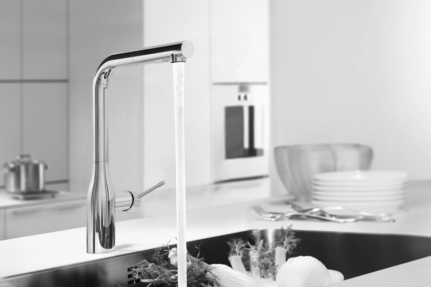 GROHE Essence Rubinetto Miscelatore Monocomando per Lavello New, bocca alta e girevole, cartuccia a dischi ceramici, Cromo 30270000