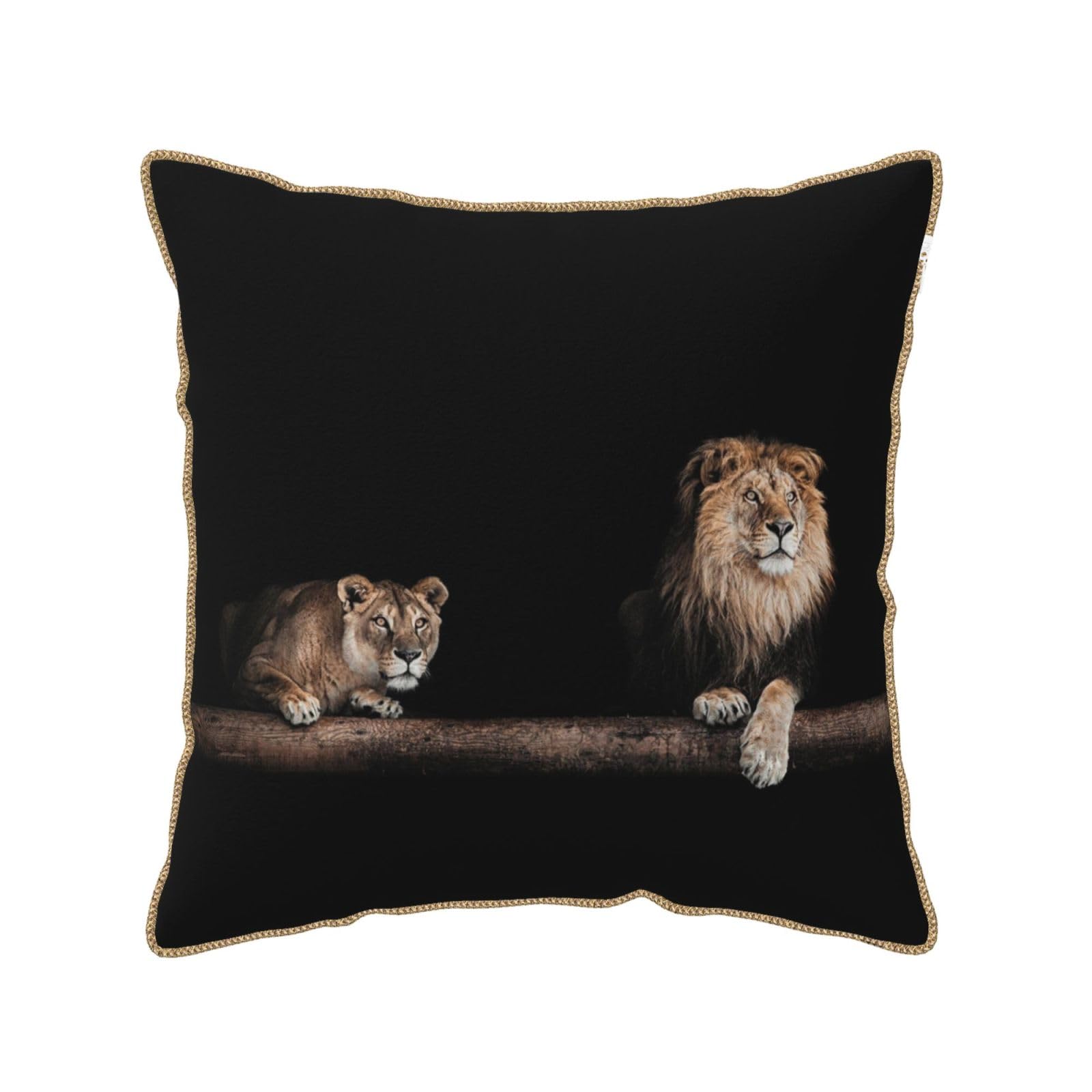 Coussin tigre et lion en velours doux parfait pour cocooning sur le canapé