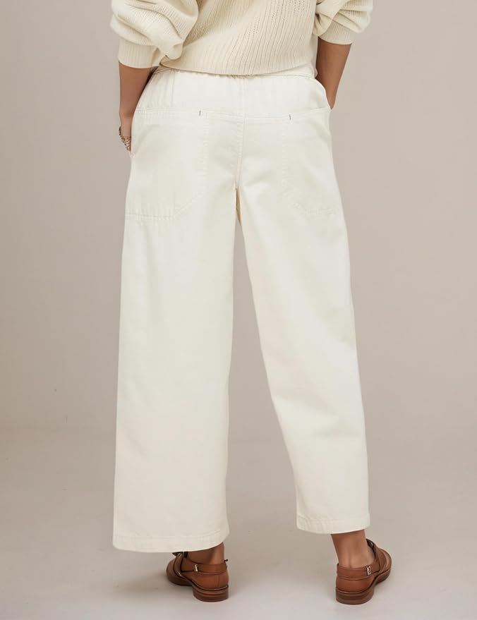 Complete casual outfit look in daily life