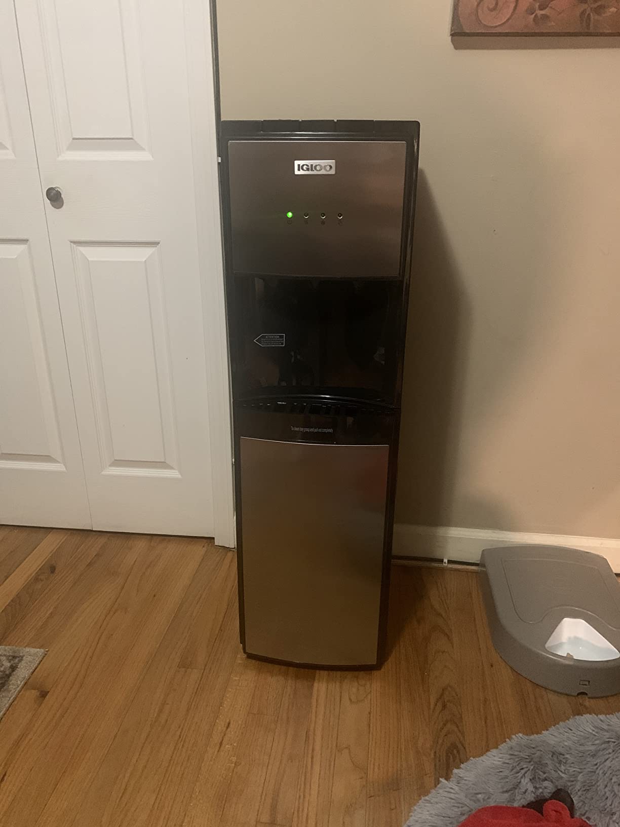 33/mo Finance Igloo IWCBL353CRHBKS Stainless Steel Hot, Cold & Room