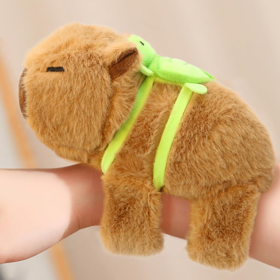 Pulsera Capybara Slap Snap de Peluche con Mochila Tortuga - Regalo Niñas y Niños