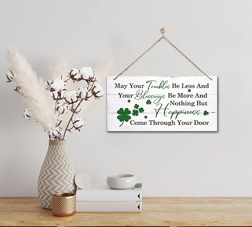 Vista 82 de Divertido letrero decorativo de madera del día de San Patricio, tréboles y travesuras impresas de madera para pared, decoración del hogar, letrero