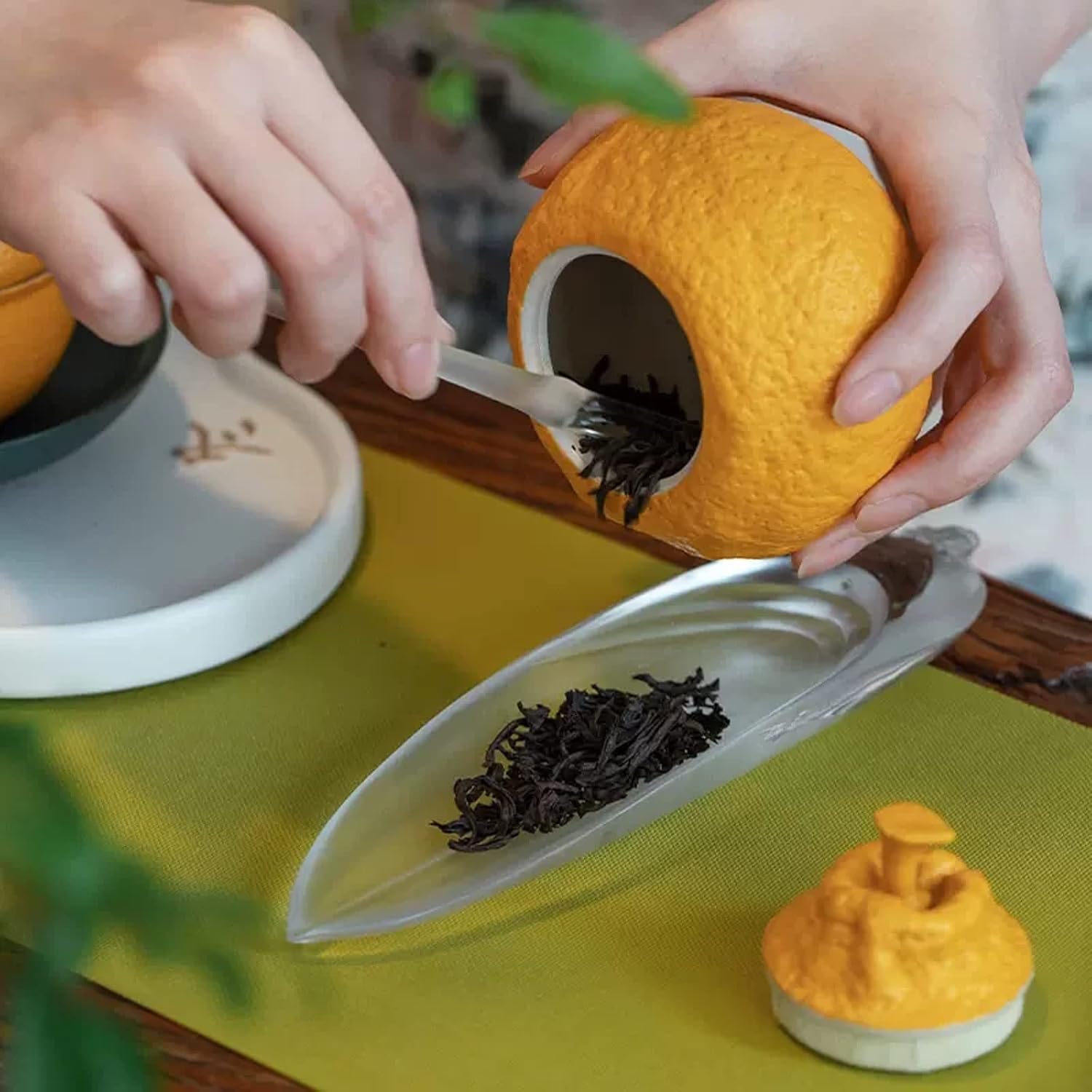 Tea Tin Ceramic Tea Jar Tangerine Shape Tins Containers with Lids Porcelain Ornament Pot Food Storage for Table Decoration, 220ml Container