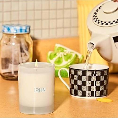Miniatura 8 de Lohn Lato Mini vela perfumada  Vela de aceite esencial para el hogar, notas de limón, haba tonka e hibisco, cera de coco sostenible y soja, larga