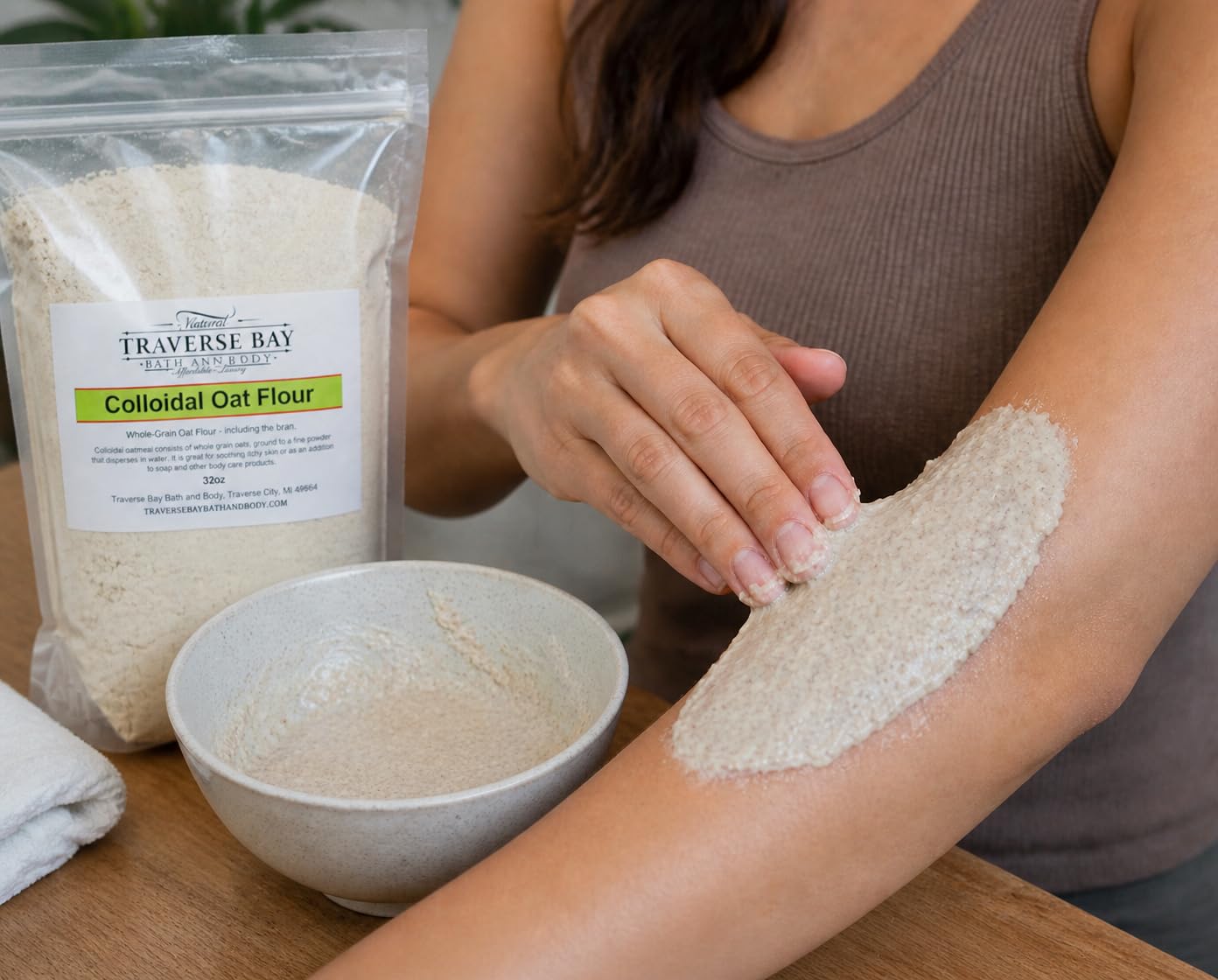 Colloidal Oatmeal Oat Flour, 32 oz Fine Ground for Soap Making