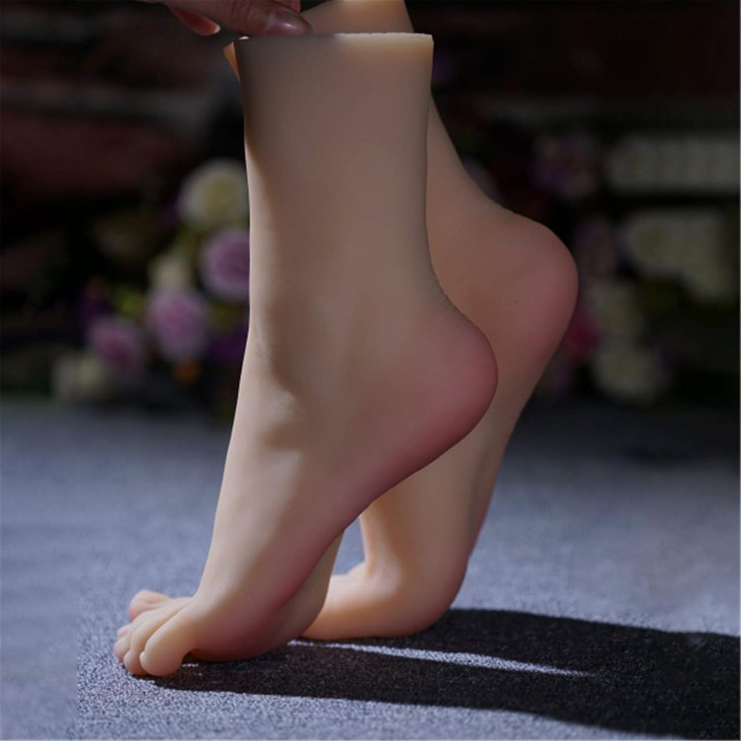Silicone Mannequin Foot, 1 Pair Realistic Lifesize Feet Model, 38# Silicone Fake Foot Model Manicure Tool for Salon Nail Art Training Practice Display