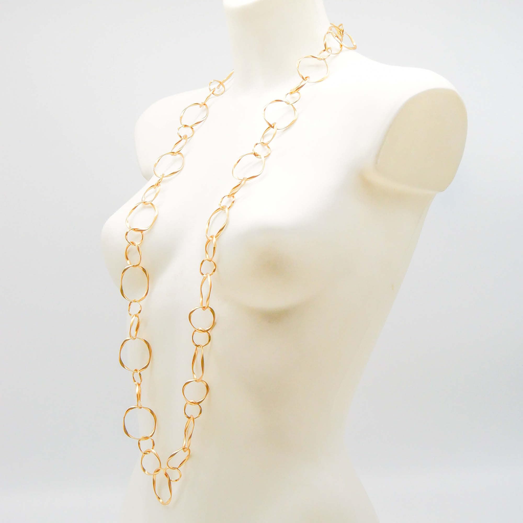 Goldkette Damen Statement Gliederkette 110 cm ohne Anhänger | Metall Halskette aus Messing Gold Kette Damenkette lang Halsketten für Frauen lange Modeschmuckketten mit Ringen Y2K