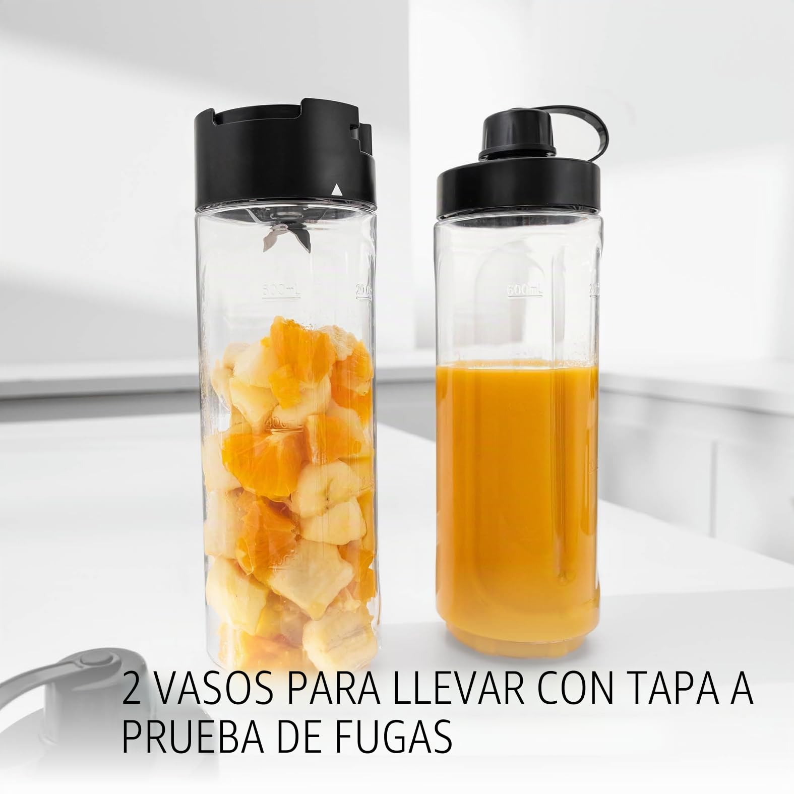 WMF Kitchennminis Smoothie-to-go - Mini batidora de pie con dos recipientes de 0,6 l, batidora de alto rendimiento de 300 W, acero inoxidable mate, color negro