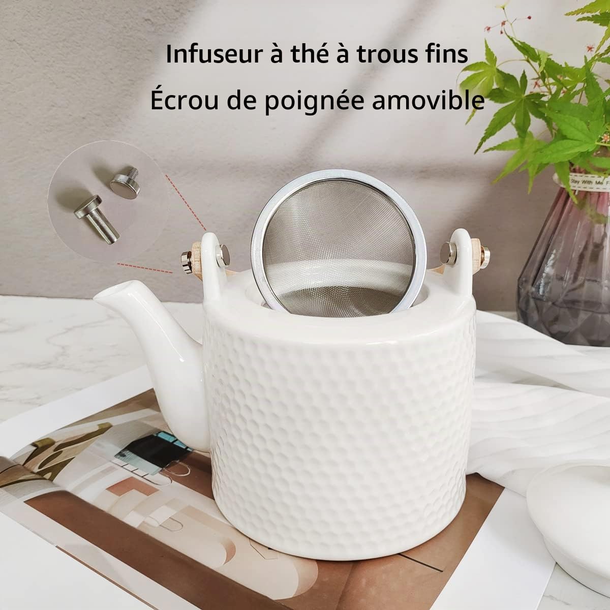 Service à Thé avec théière en Céramique Blanche, 900ml Théière avec 1 Filtre et 180ml 4 Tasses，Modèle Design Relief Géométrique