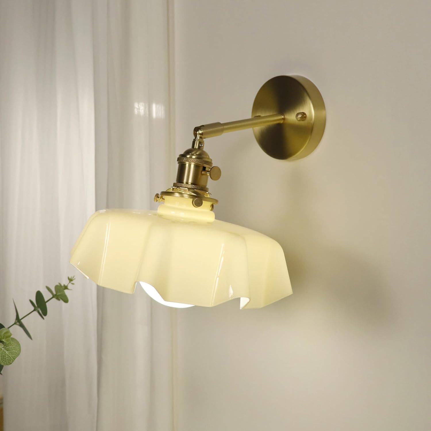 HUAYUSEDF Vintage den Flower Wall Sconce - Hardwired Medieval Milk Glass Adjustable Nordic Modern Mounted Lamp for Bedroom, Living Room, Farmhouse Decor, Elegant Lighting Fixture(Yellow)