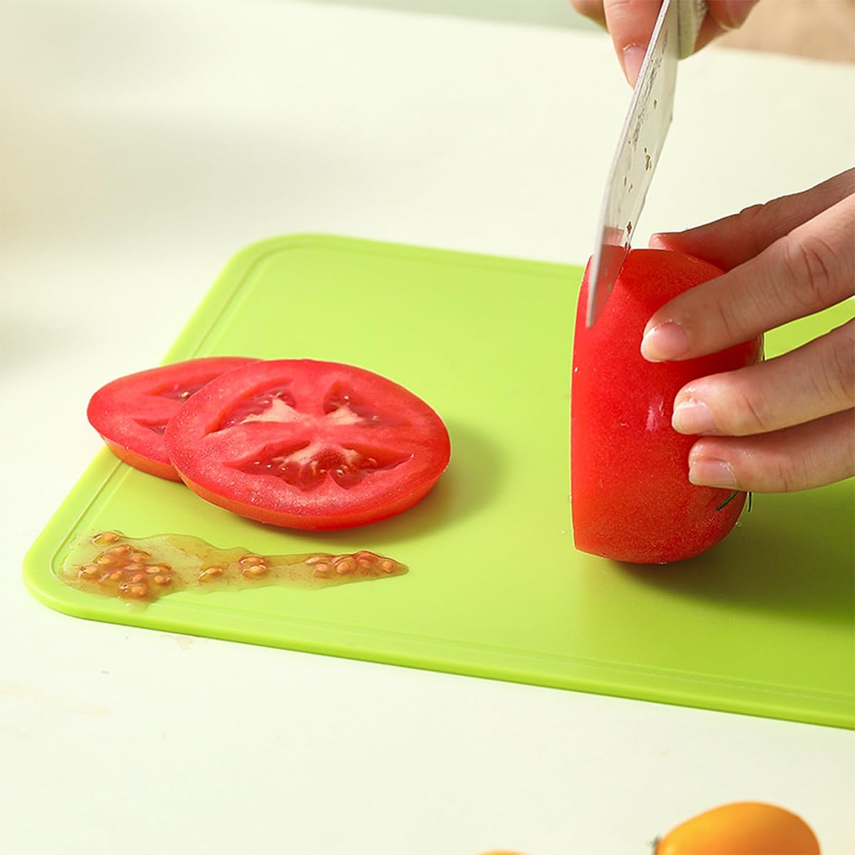 4PCS Colour Coded Chopping Boards Set Durable, Scratch-Resistant, Anti-Slip, Dishwasher Safe with Storage Stand Plastic Kitchen Chopping Boards