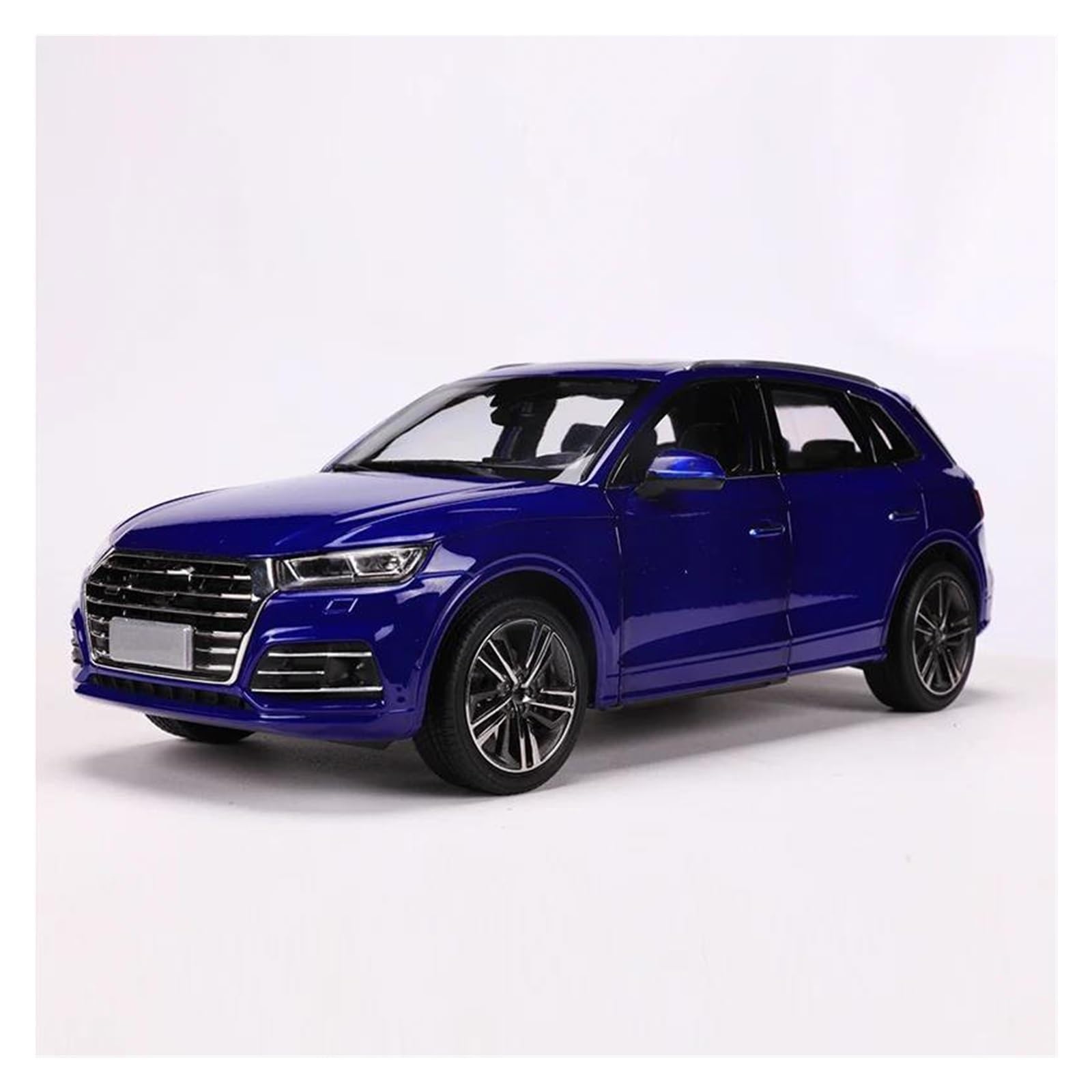 BANKOTO Diecast Car 1:18 For Audi Q5L 2018 Alloy Model Diecasts Metal Vehicles Collectible