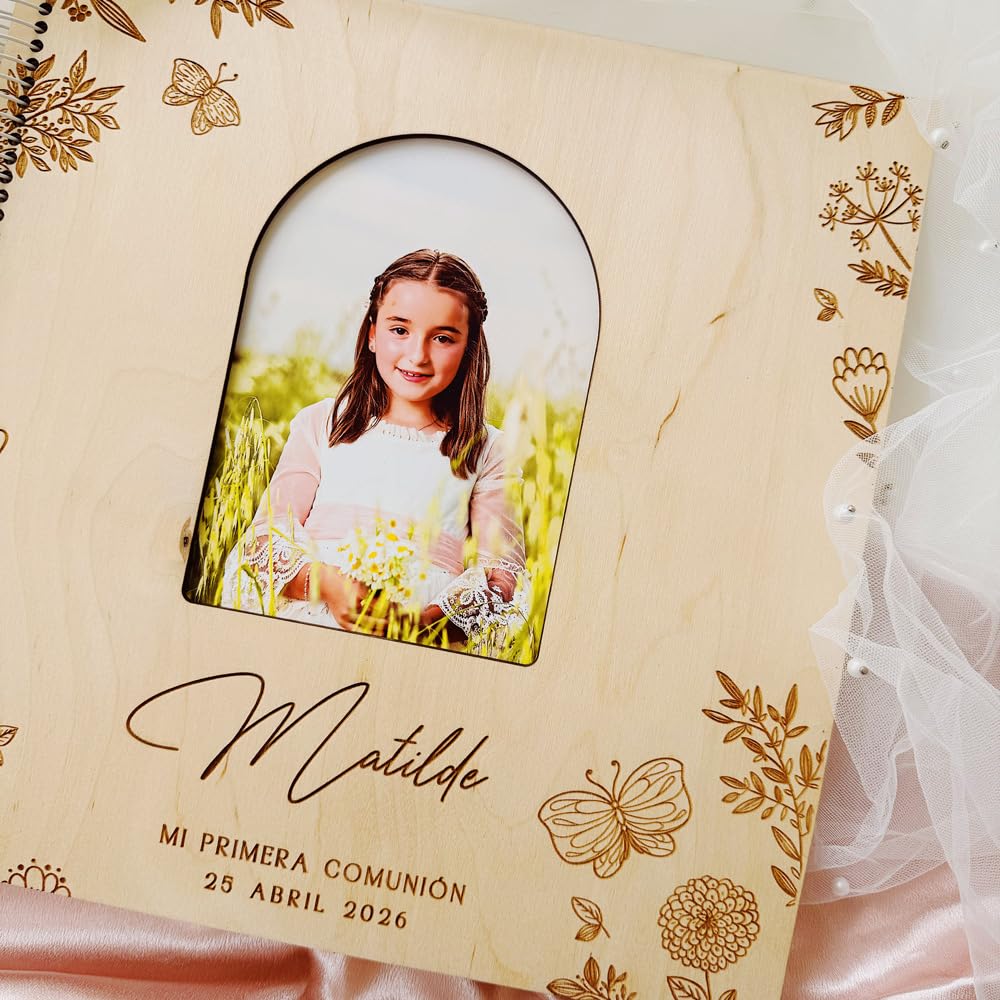 MONAMI - Libro de firmas Personalizado con Foto. Álbum Libro de firmas para Boda, comunión o Bautizo. Grabado en Madera de Abedul, 30 páginas. Realizado artesanalmente en España.