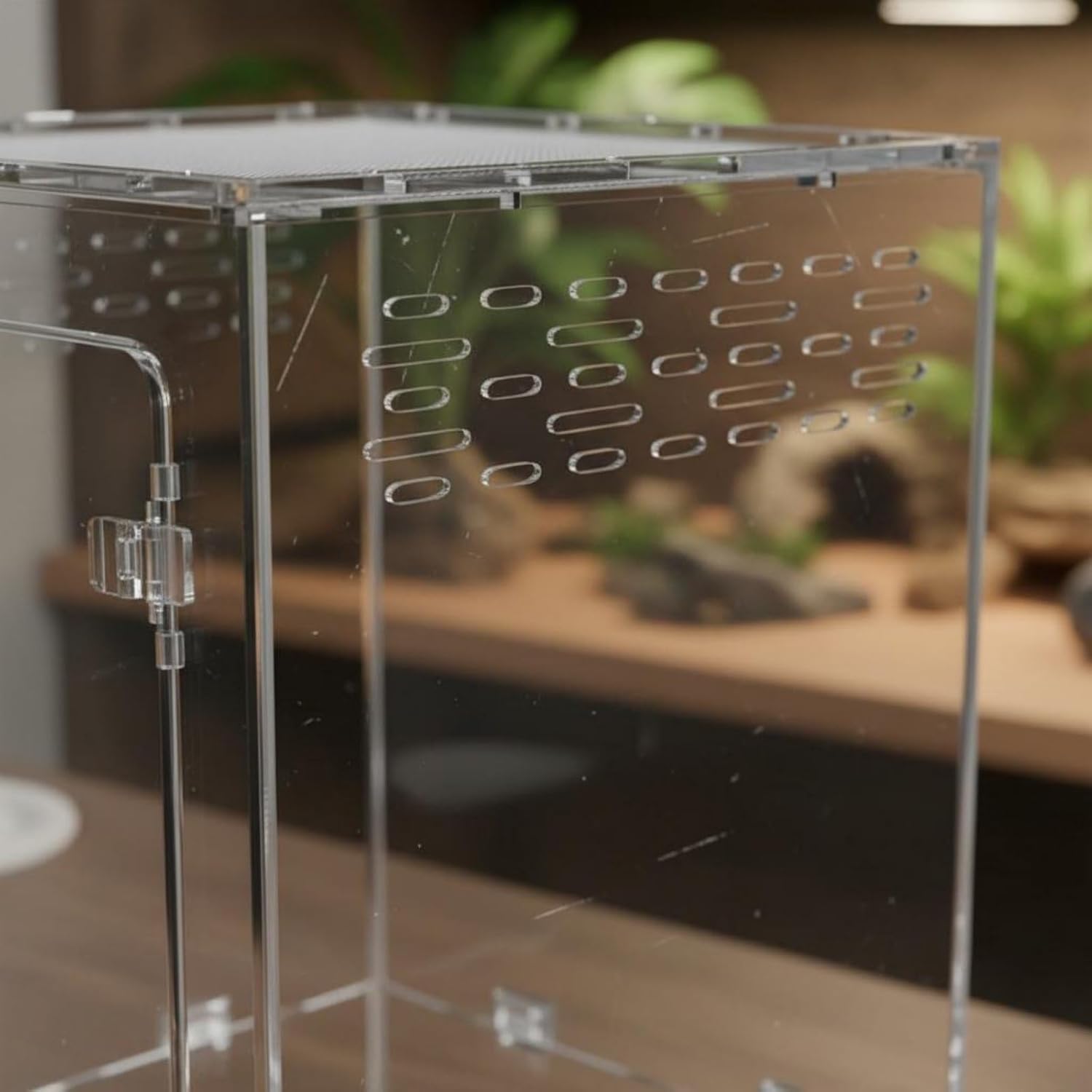 Acrylic Reptile Enclosure Vertical Arboreal Terrarium Stackable Design Clear Reptile Breeding Box for Amphibian Enthusiasts