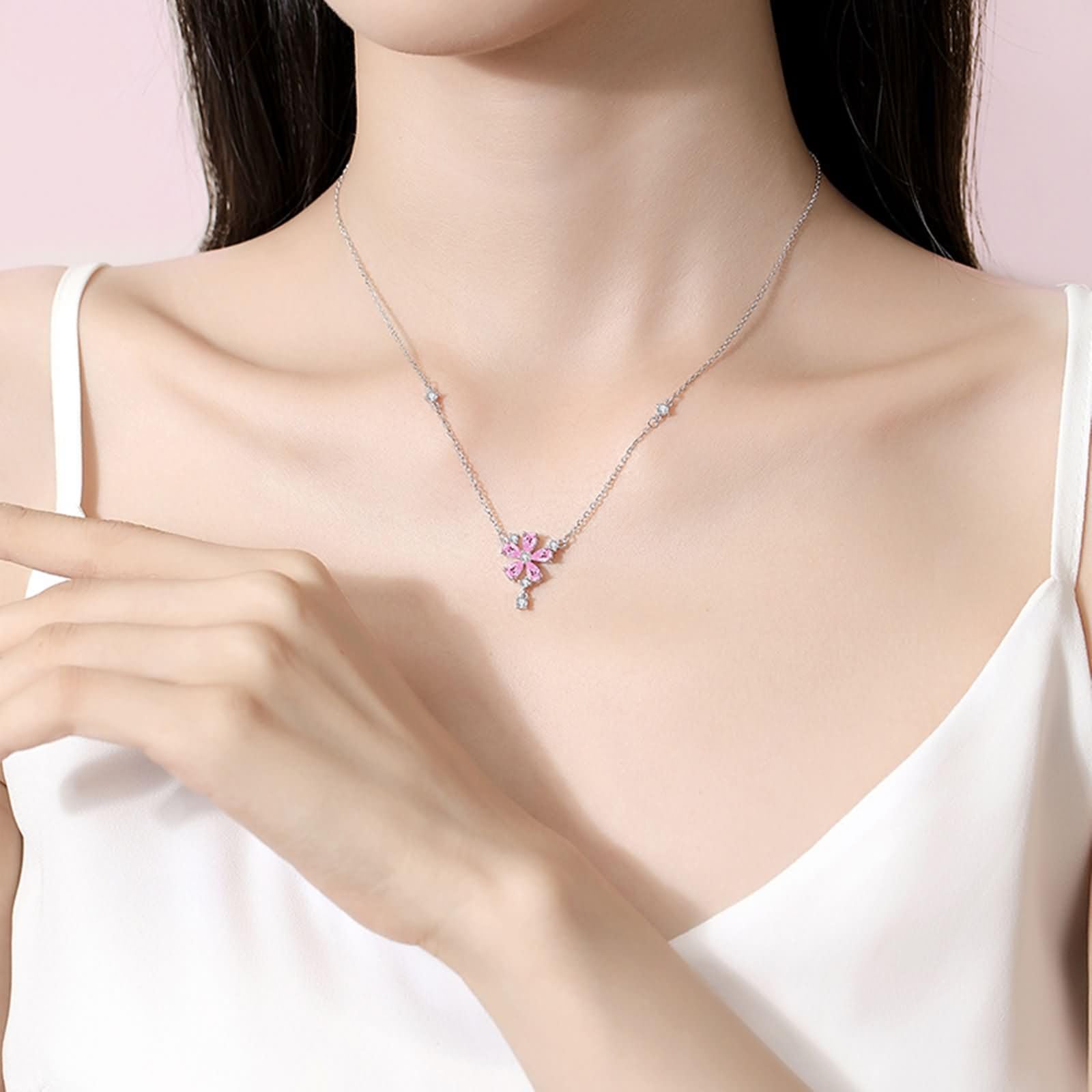 Collar con colgante de oro blanco de 9 Kt/14 Kt/18 quilates para mujer, flor con zafiro rosa y moissanita de 1,5 quilates, cadena de collar rosa plateado para mujer