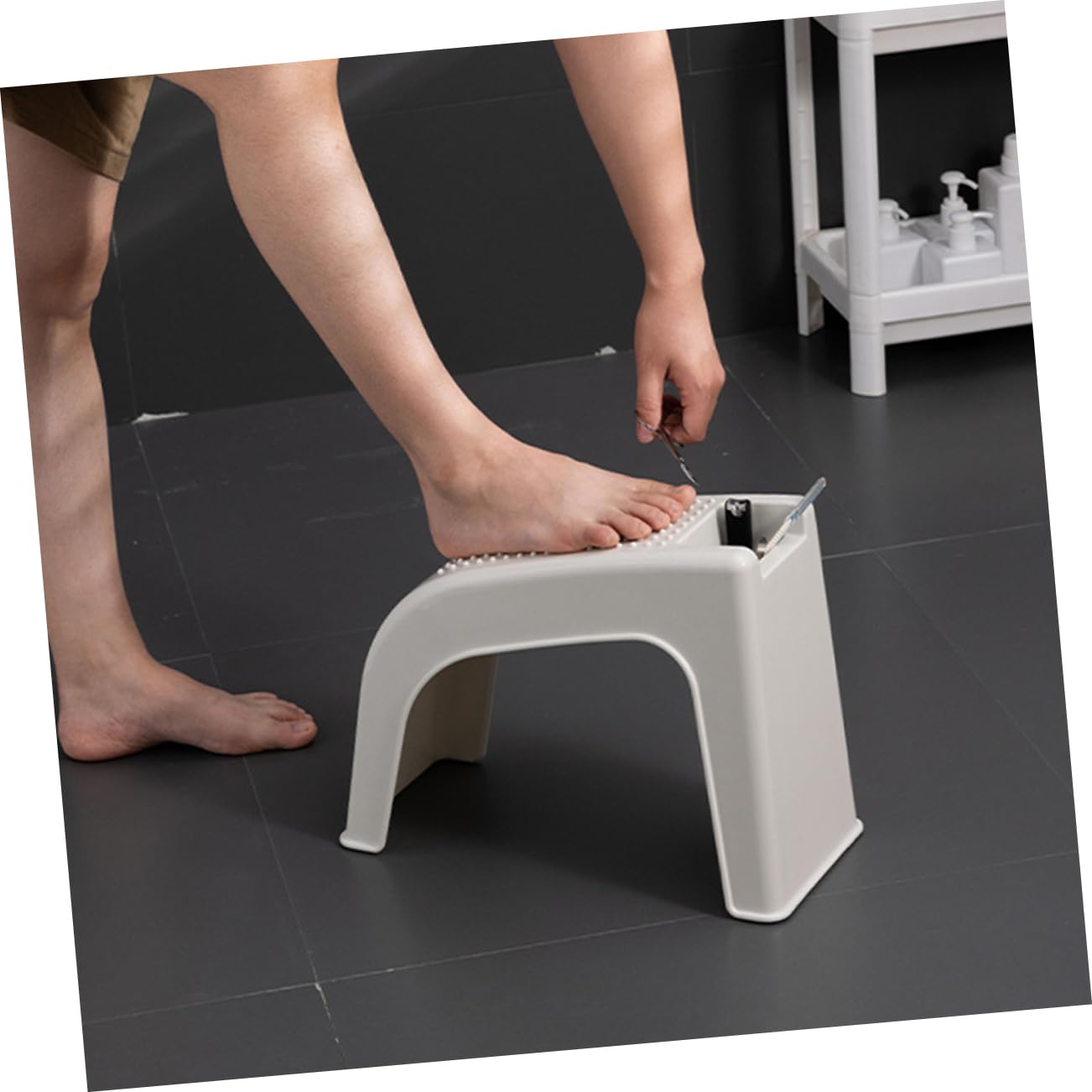 Healvian Rutschfester mit Pediküre Fußstütze für Zuhause Duschhocker aus Kunststoff Bequemer und Stabiler Fußhocker für Badezimmer und Pediküre Anwendungen
