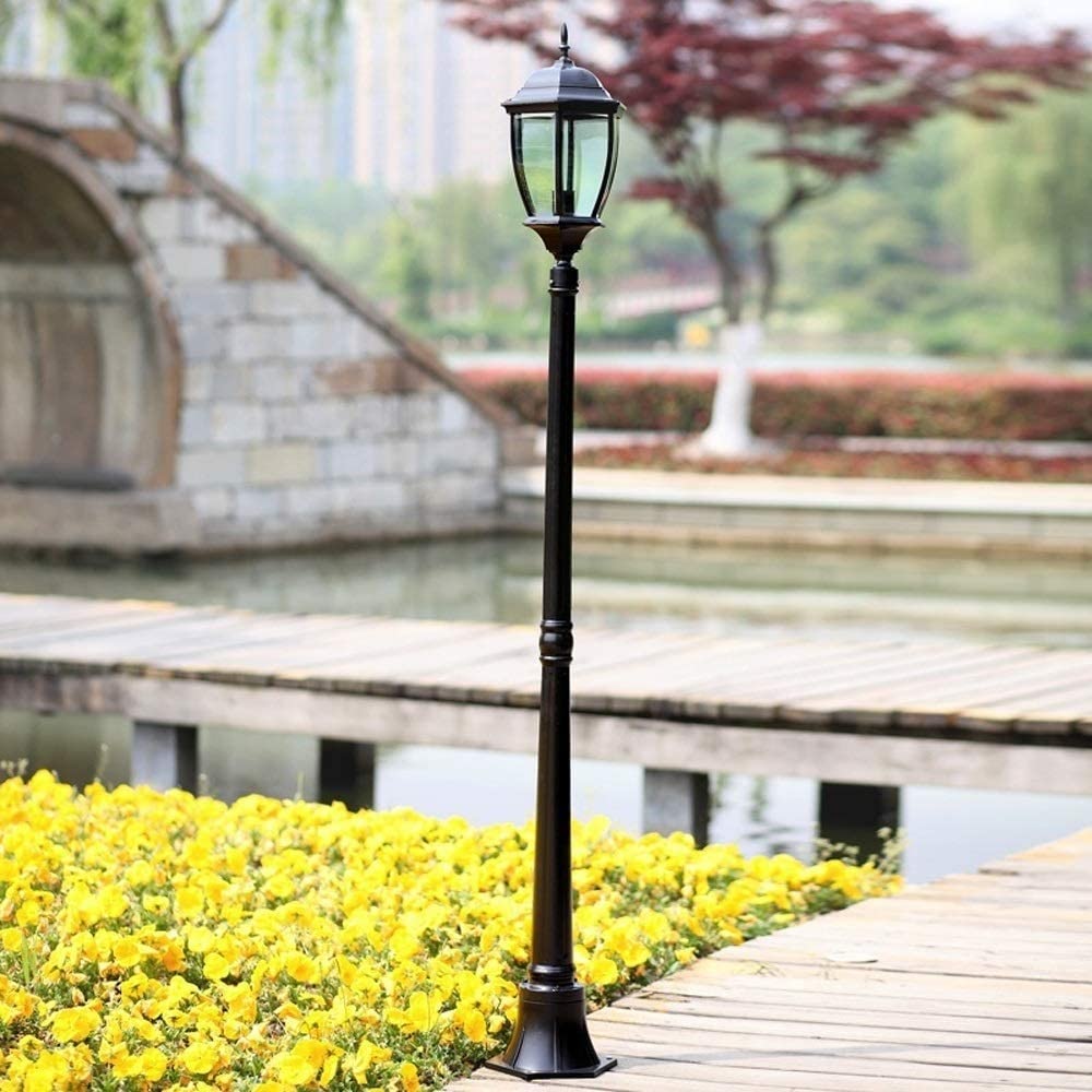 Lanterne extérieure étanche 180 cm en aluminium pour sécuriser les allées sombres du jardin