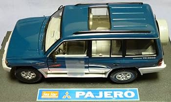 Amazon.co.jp: サンスター 三菱 パジェロ 1/18 グリーン 24