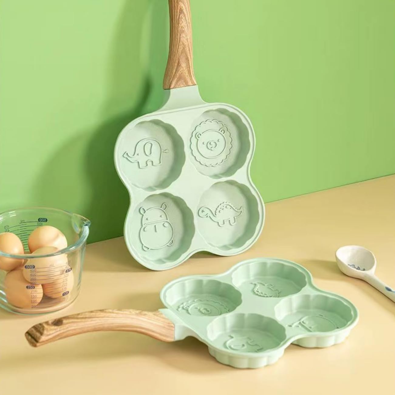 Tissting Piastra Pancake, Piastra Omelette Antiaderente Multiuso con 4 Fori in Lega di Alluminio, Maniglia Sicura, Facile da Pulire per Colazione e Cucina su Fornello a Gas