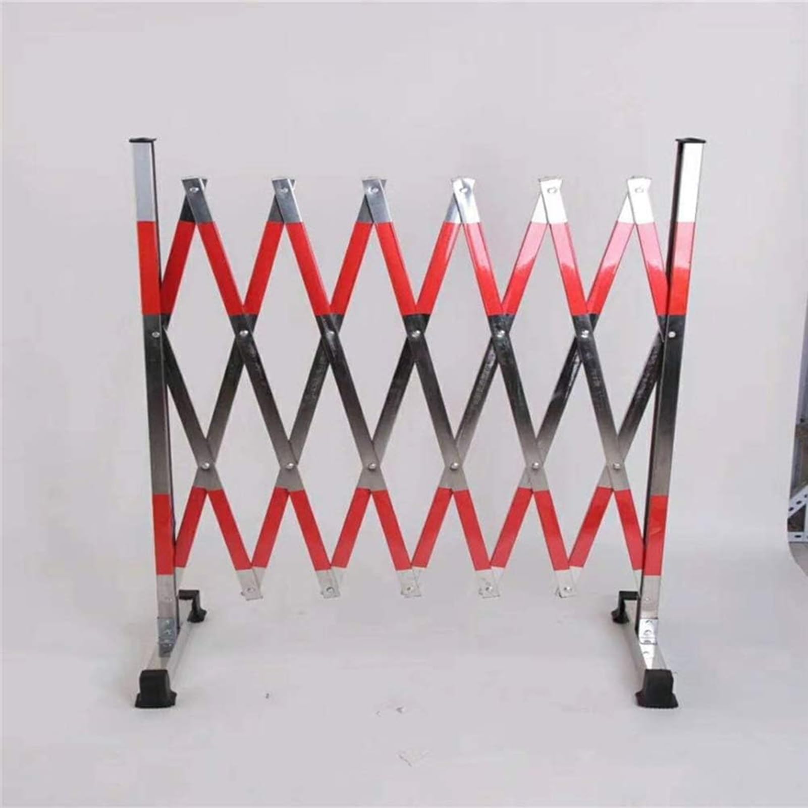 Barandilla móvil retráctil de Acero Inoxidable con Ruedas - Barrera de Seguridad Industrial para entradas de vehículos, Caminos y accesos Viales - Solución Duradera para la Seguridad Vial