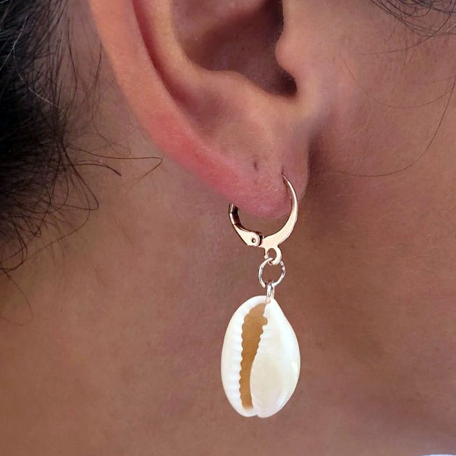 ZeshimbBoho Cowrie Shell Earrings Seashell Drop Earrings Gold Dangle Huggies Earrings Natural Cowrie Earring Summer Beach Earrings Jewelry for Women