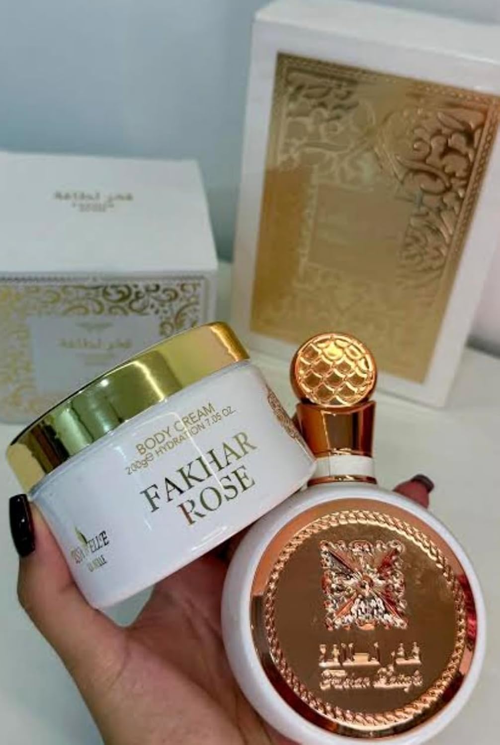 Kit de Perfumes Hakhar Rose, Fragrância Floral Feminina, Frasco Branco e Dourado