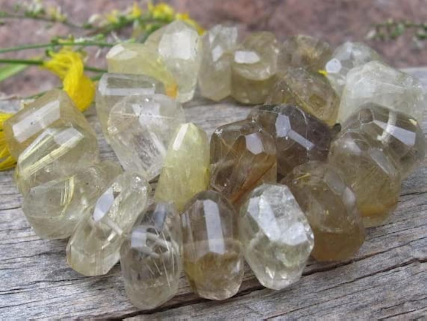 Perles de quartz rutilé doré LKBEADS pour des bijoux vibrants