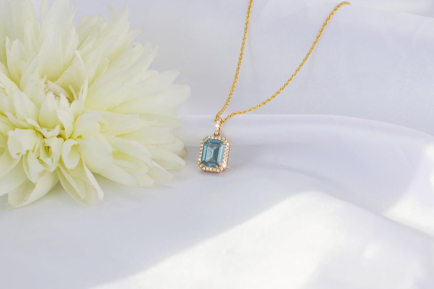 Womens 14k White/Yellow Gold Emerald Cut Sparkling Gemstone Necklace Hanging Choker Pendant Elegant Classic Luxury Beautiful Fine Jewelry Accessory for Female