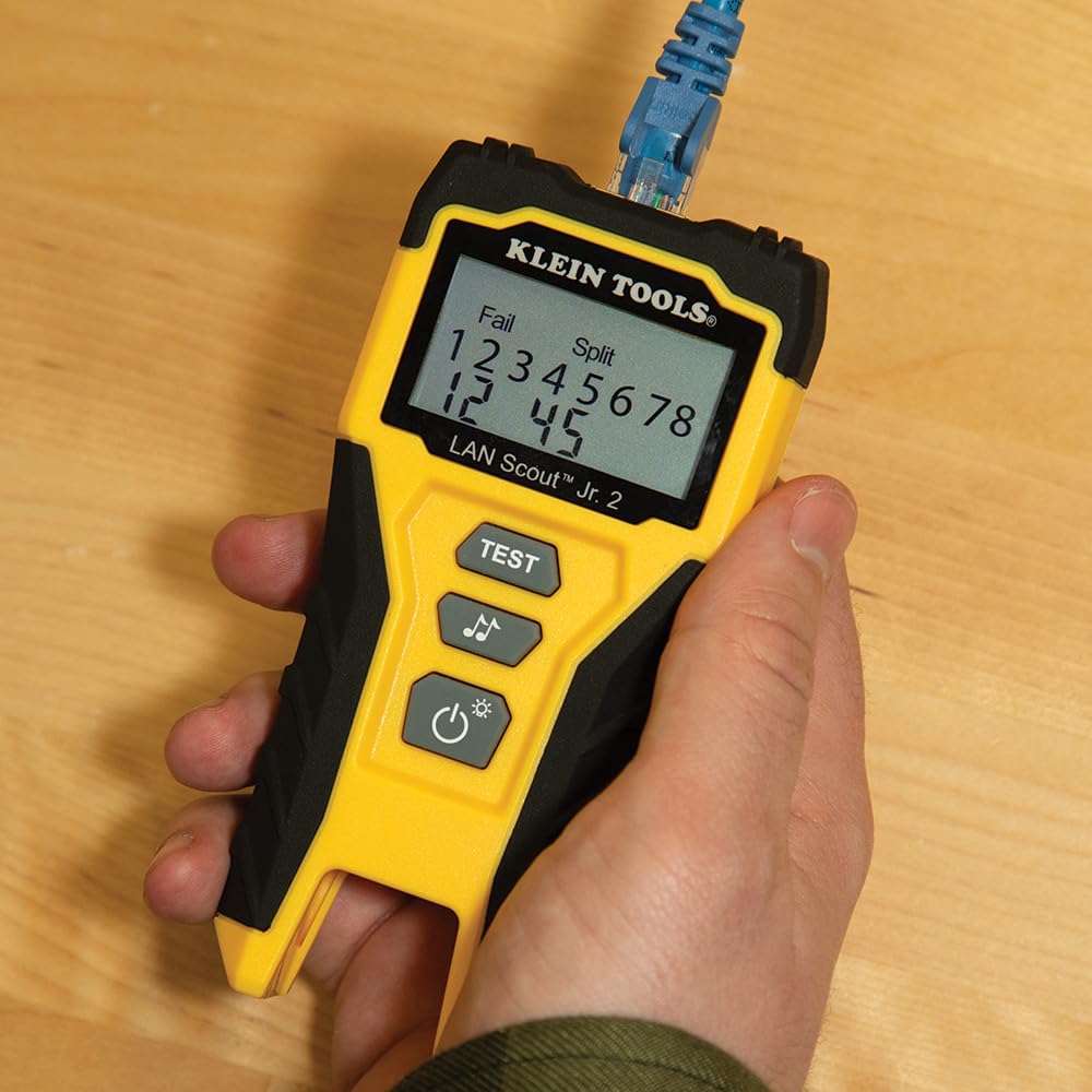 Klein Tools VDV526‑200E | V LAN Scout Jr. 2 Kabeltester | Für Cat 3–7 Netzwerkkabel | RJ45 Test & Toner | LCD mit Hintergrundbeleuchtung | Remote & Batterien inkl | Kompaktes robustes Design
