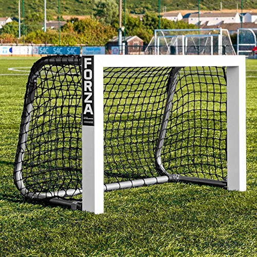 But de football cible FORZA pliable en aluminium pour travailler la précision de tir