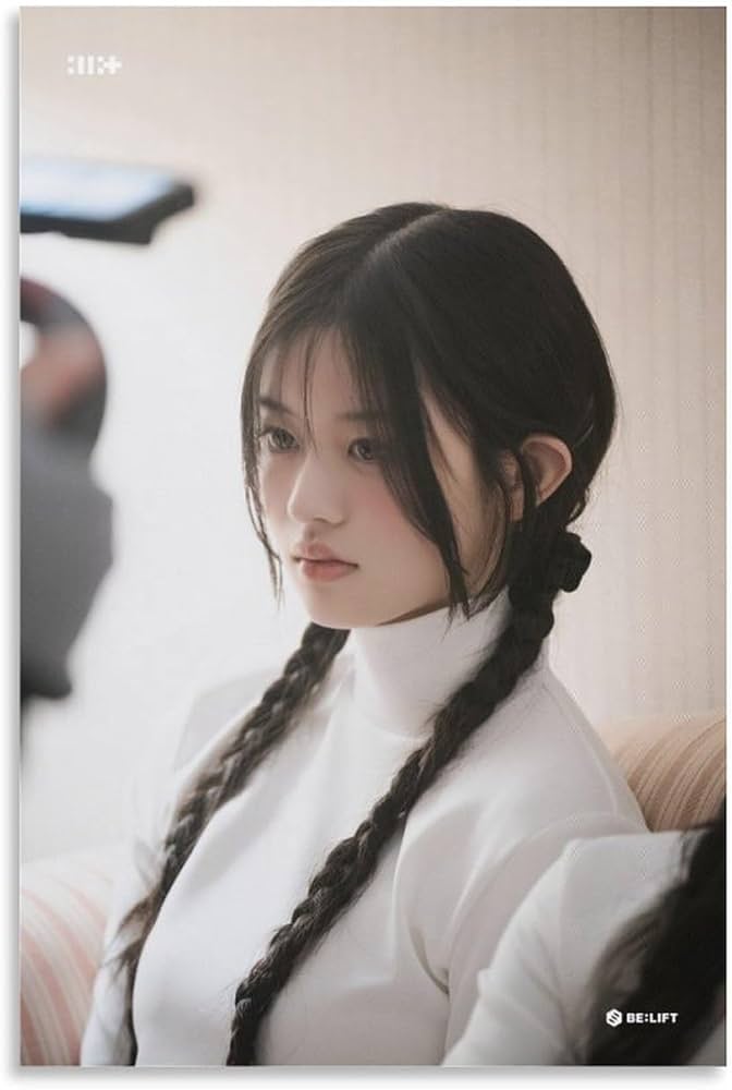 Amazon.co.jp: MINJU ミンジュ ILLIT アイリット SUPER REAL ME Behind